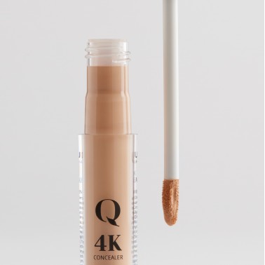 4K Concealer by Cristina Isac