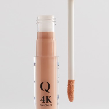 4K Concealer by Cristina Isac