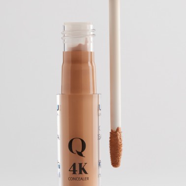 4K Concealer by Cristina Isac